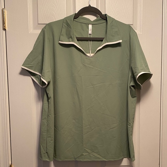 Dokotoo Tops - Dokotoo Women’s Green Polo Shirt…size 2XL